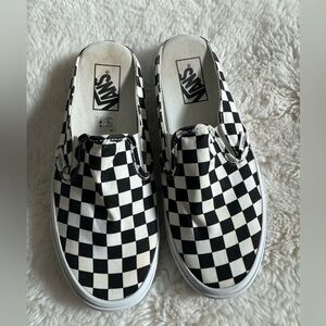Vans size 8.0 /38.5 euro  black and white checkered shoe